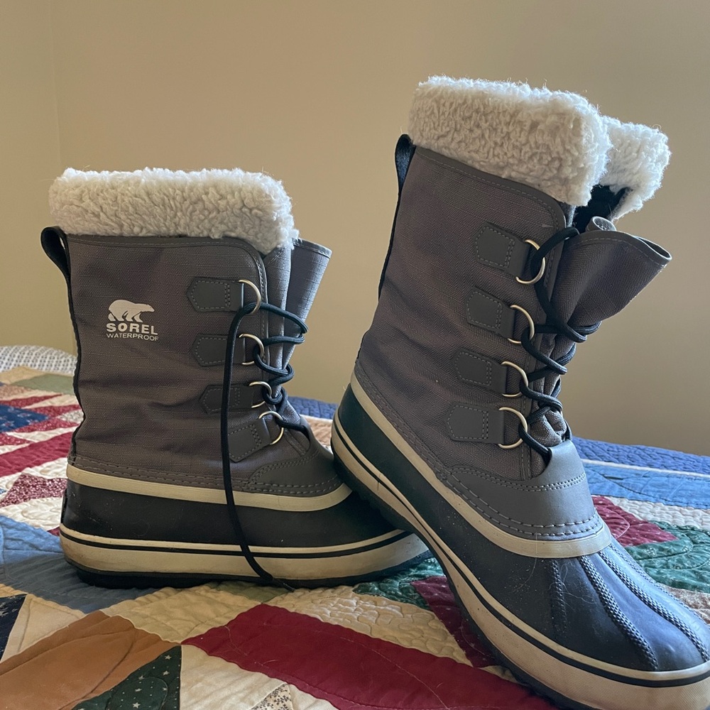 Sorel Gray and White Winter Rain Boots with Sherpa Lining